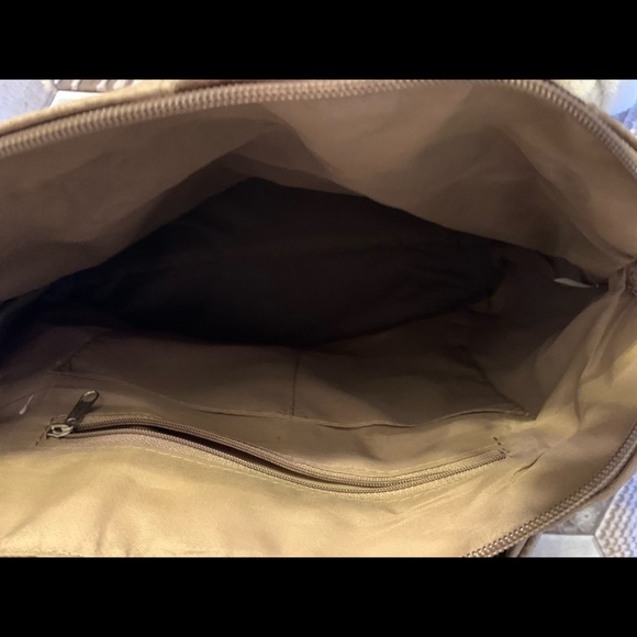 Cute tan and brown handbag - Picture 3 of 3